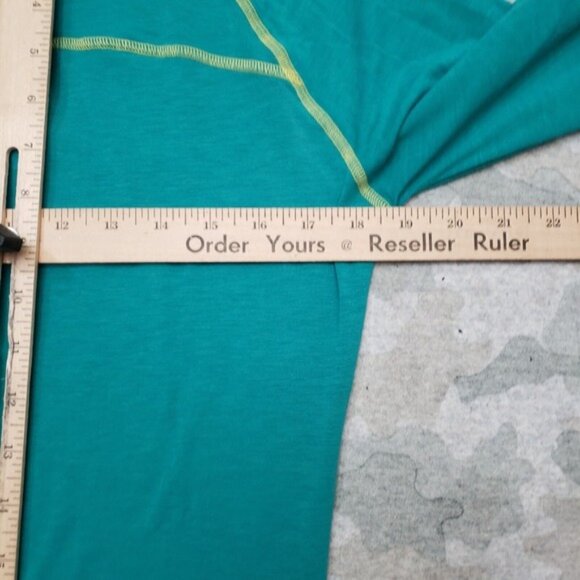 Cabela s‎ Top Women s Small Green Pullover Lightweight Long Sleeve Outdoors - Picture 8 of 9